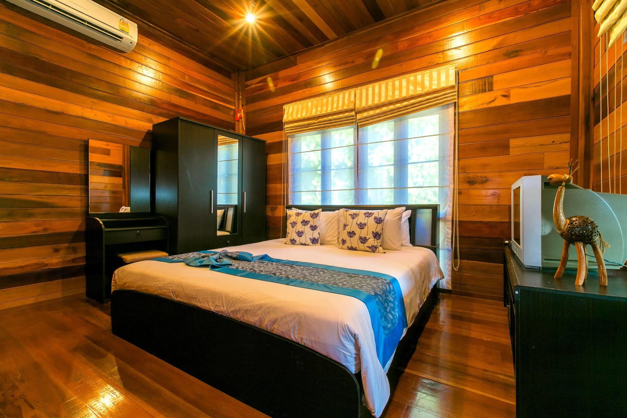 Вілла Baan Boonrod Lamai Beach  Екстер'єр фото