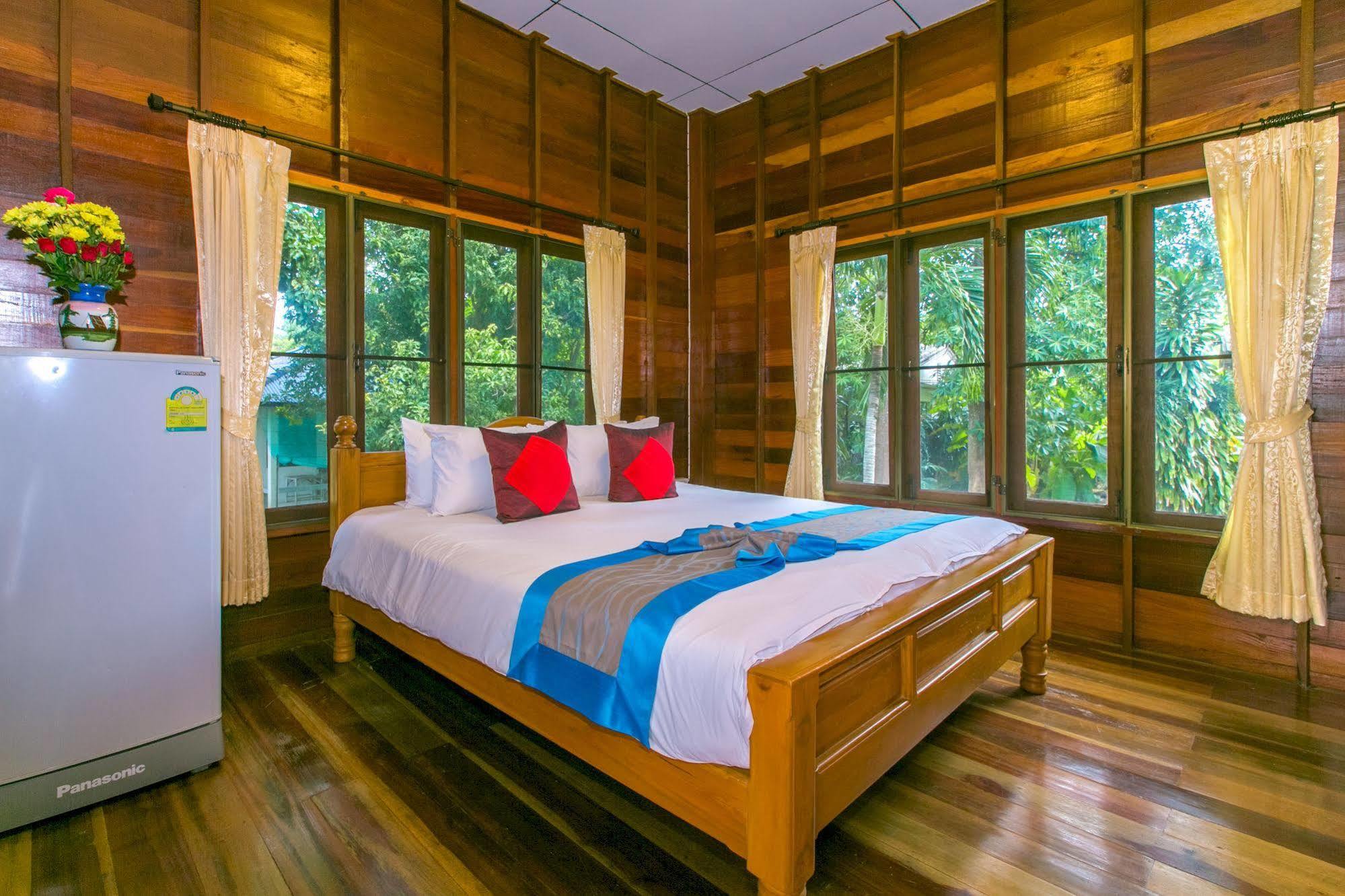 Вілла Baan Boonrod Lamai Beach  Екстер'єр фото